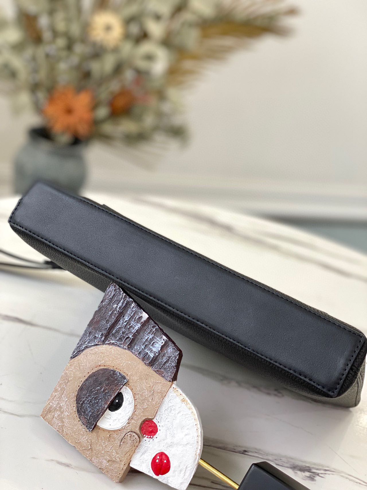 大人気【LOUIS VUITTON】ポシェット・IPAD