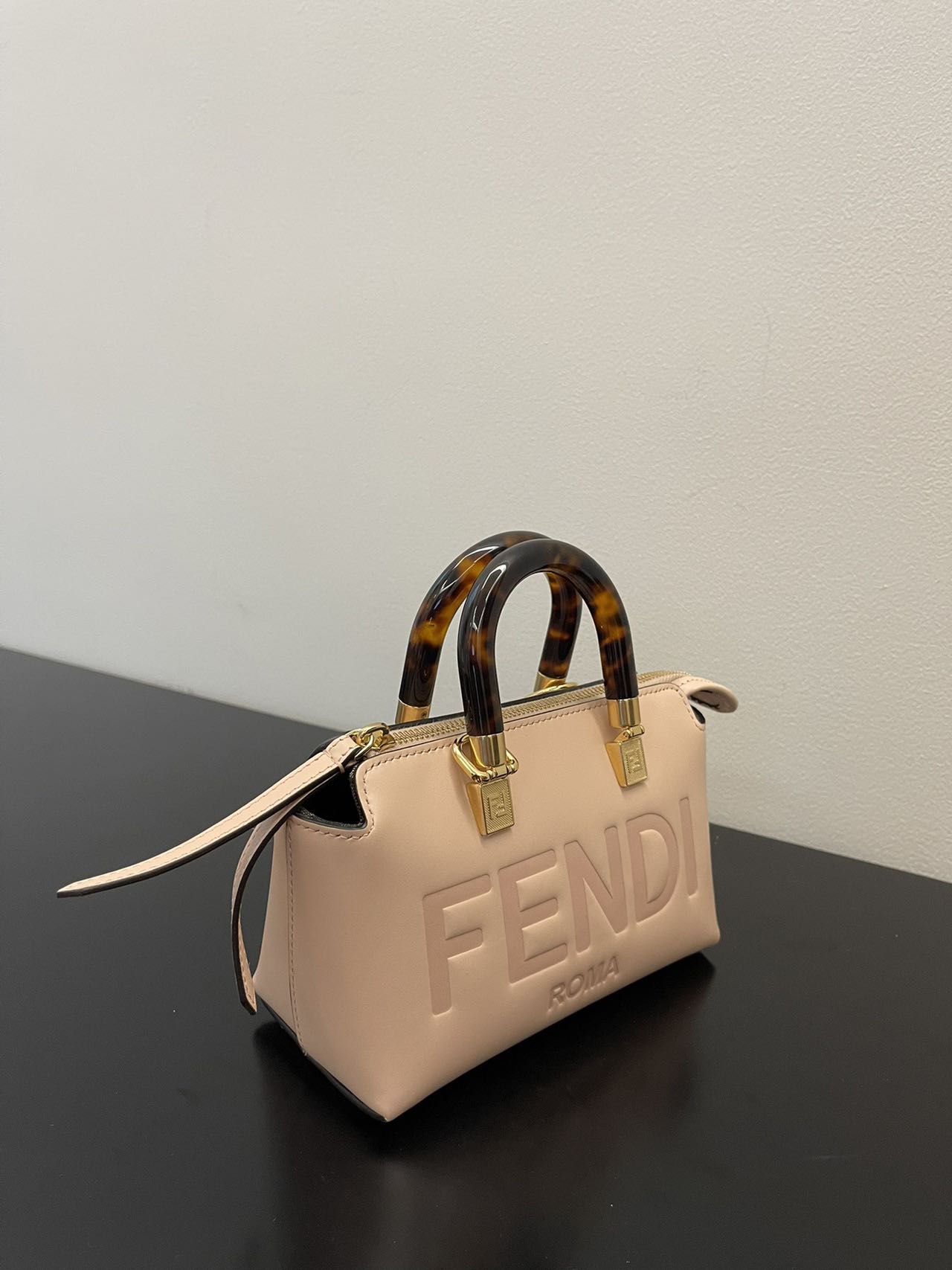 FENDI スモール バイ ザ ウェイ ライトピンク 22/23秋冬新作