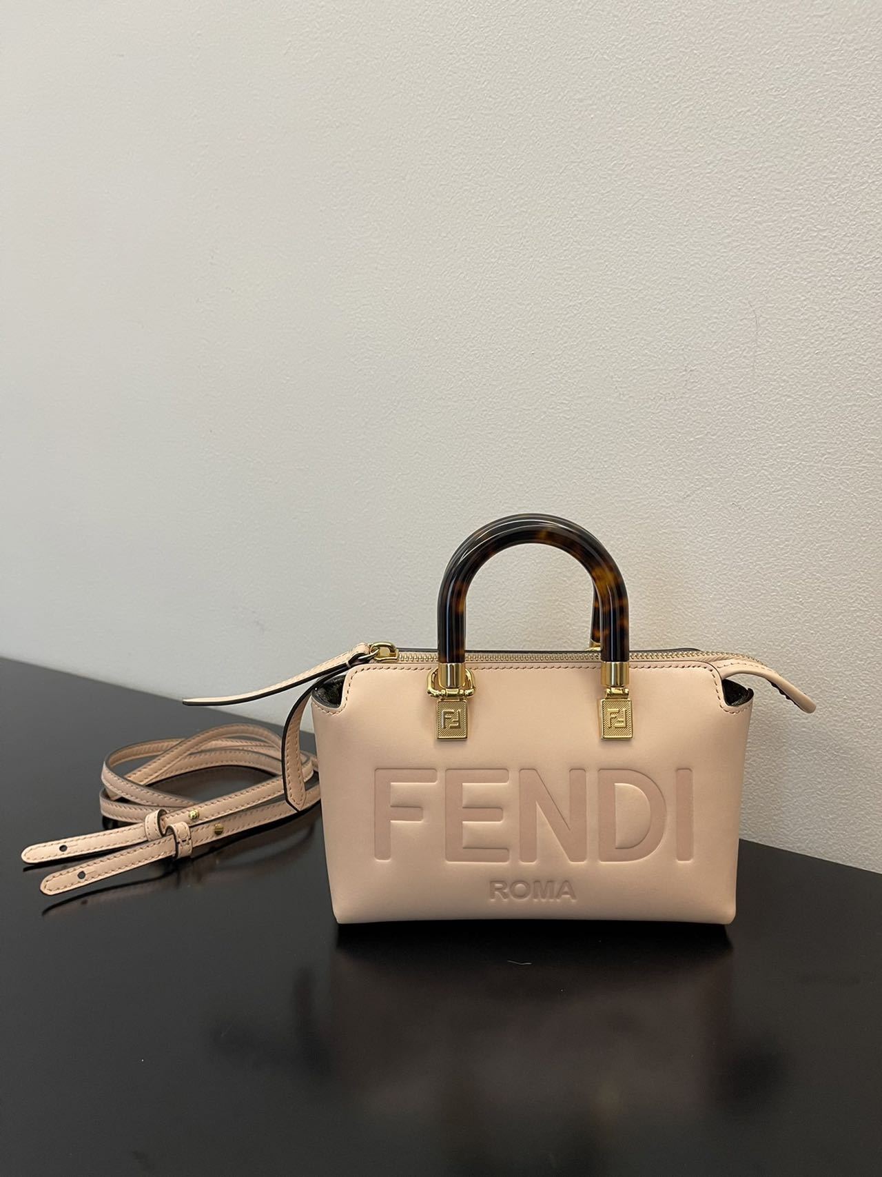 FENDI スモール バイ ザ ウェイ ライトピンク 22/23秋冬新作