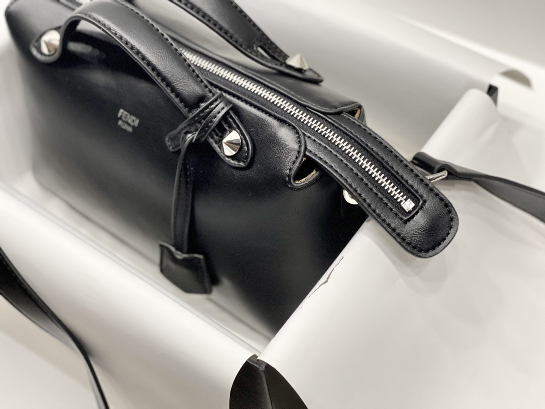 FENDI バイザウェイミディアム2WAYバッグ