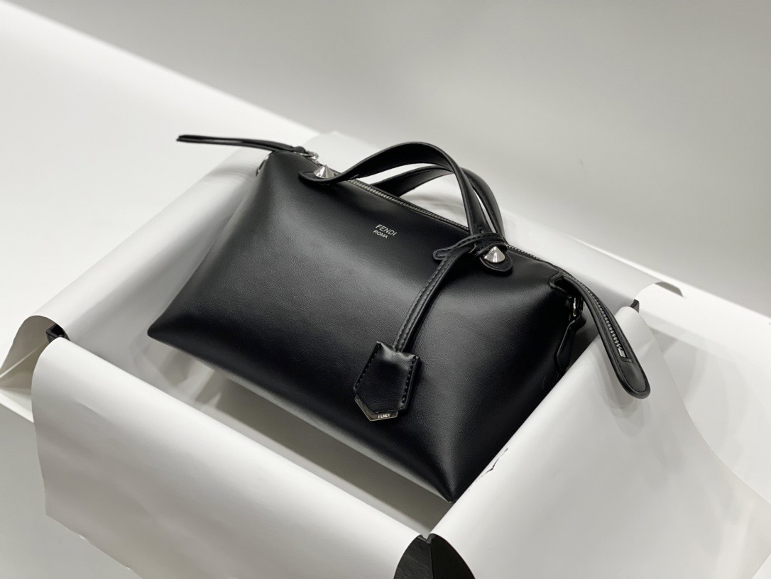 FENDI バイザウェイミディアム2WAYバッグ