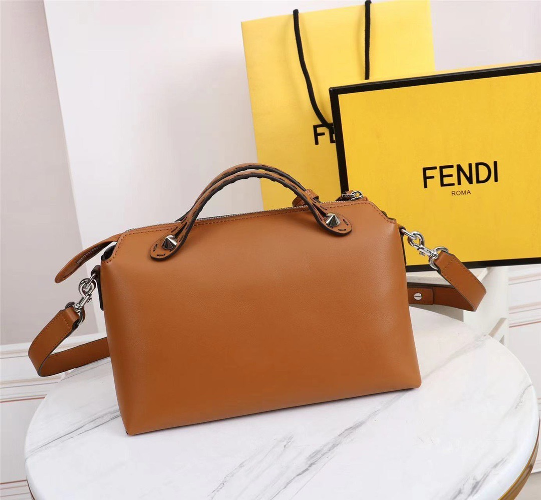 FENDI ミディアム バイザウェイ 「FENDI ROMA」ブラウン