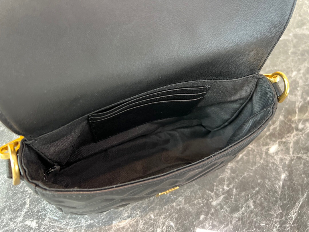 FENDI☆バゲット レザー バッグ ミニ