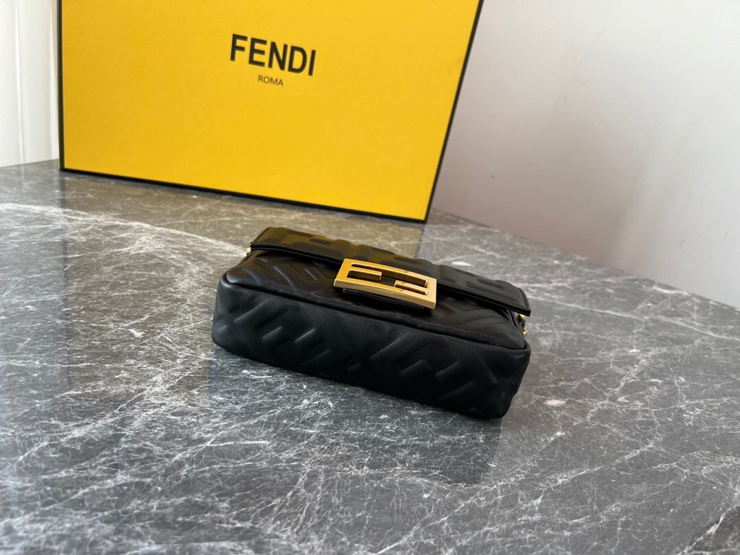 FENDI☆バゲット レザー バッグ ミニ