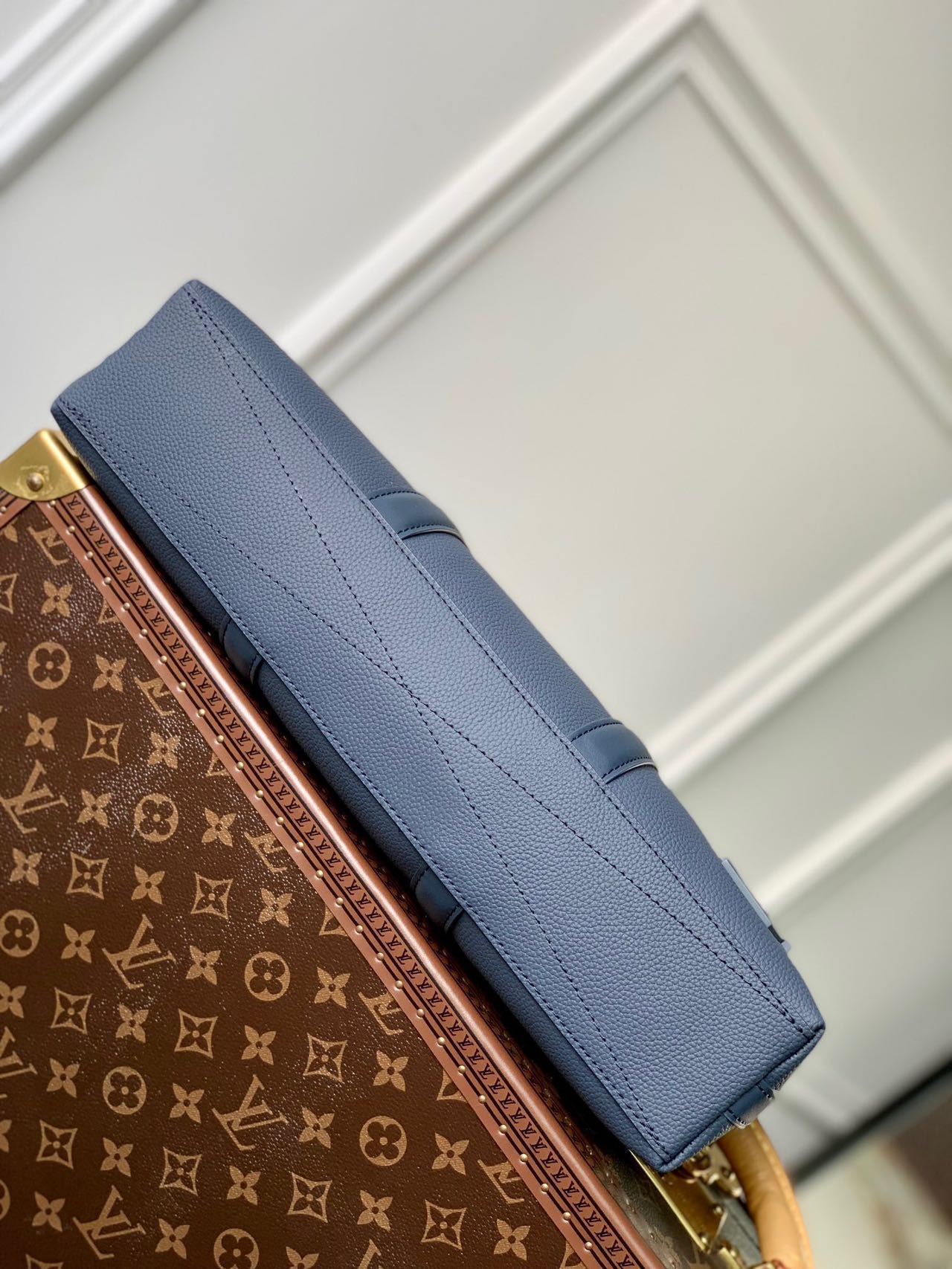 Louis Vuitton バッグ《VALIGETTA》ネイビー レザー