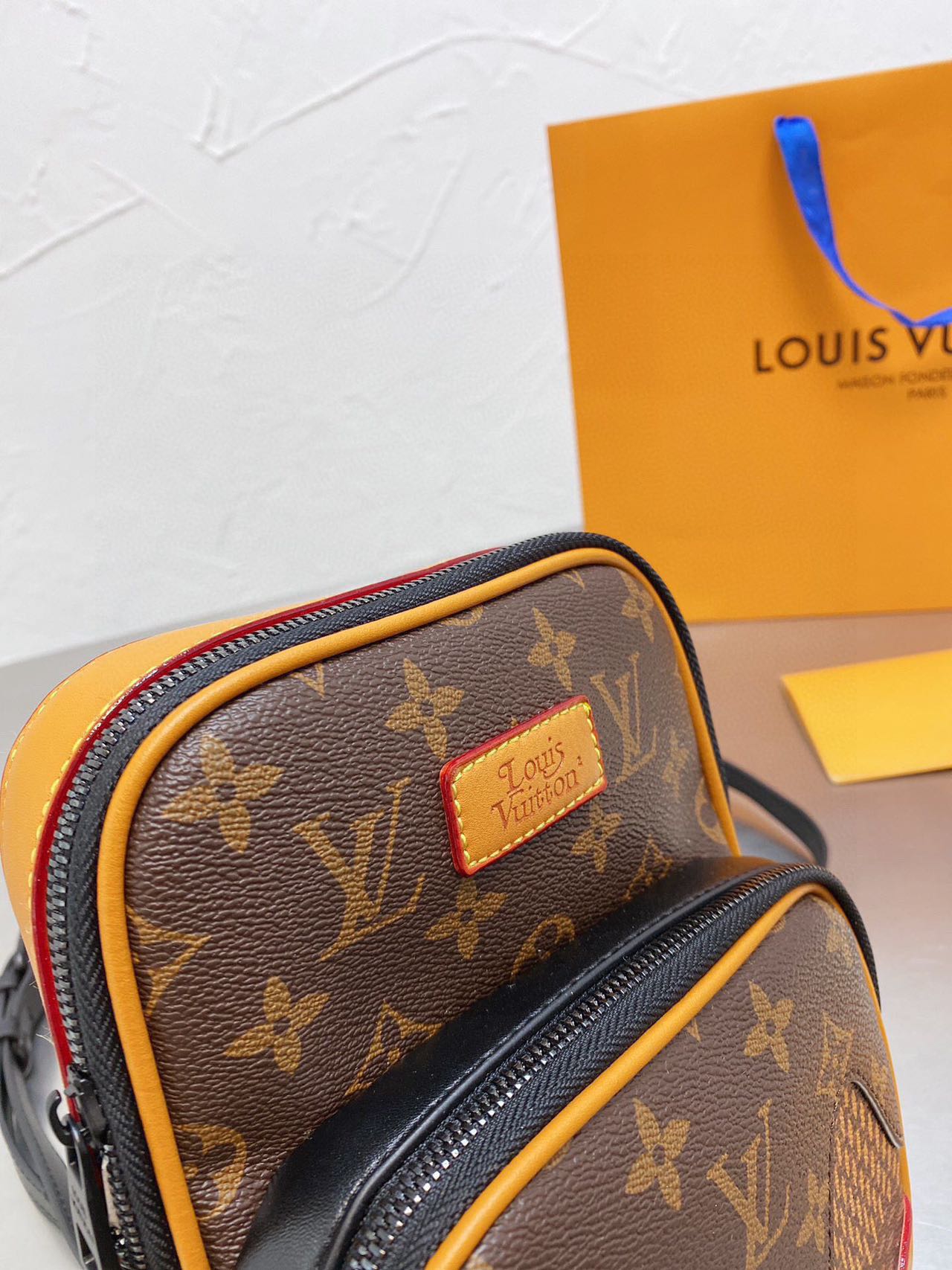 Louis Vuitton x Nigo アマゾン スリングバッグ