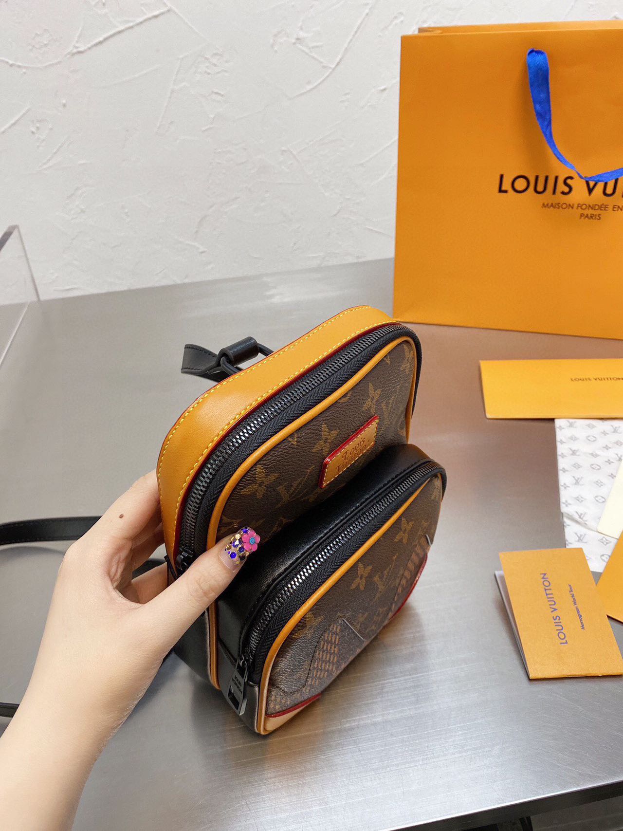Louis Vuitton x Nigo アマゾン スリングバッグ