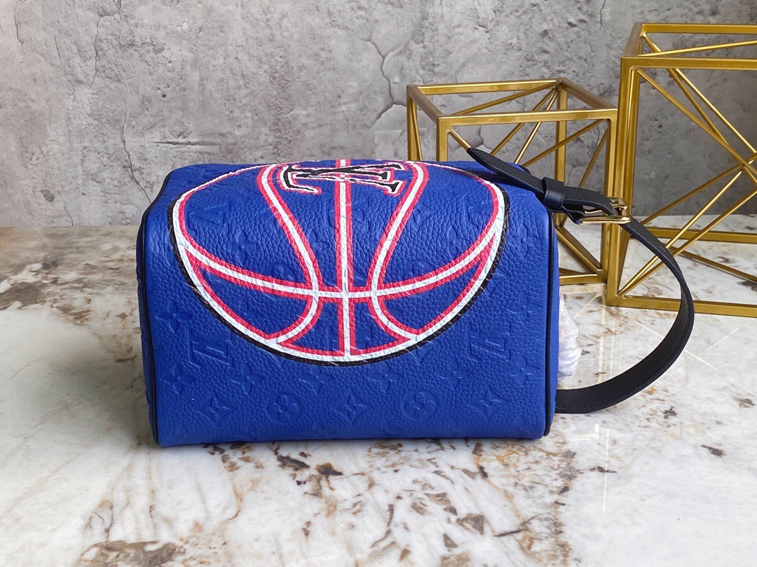 【NBAコラボ！数量限定☆】ルイヴィトン クラッチバッグ