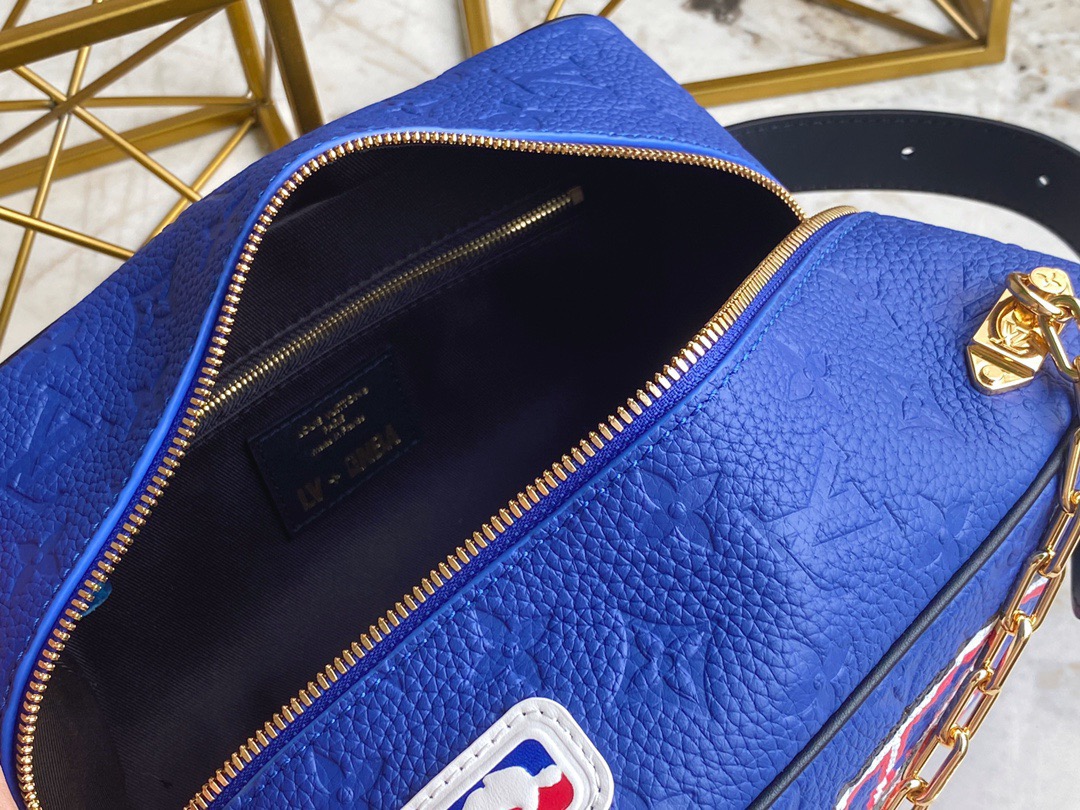 【NBAコラボ！数量限定☆】ルイヴィトン クラッチバッグ