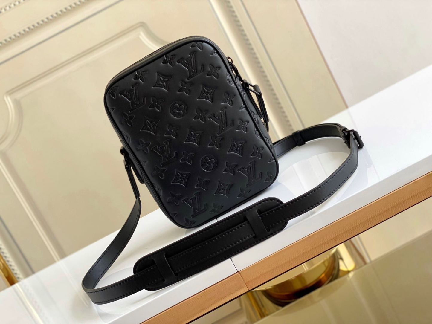 限定 Louis Vuitton　ダヌーヴ PM ★