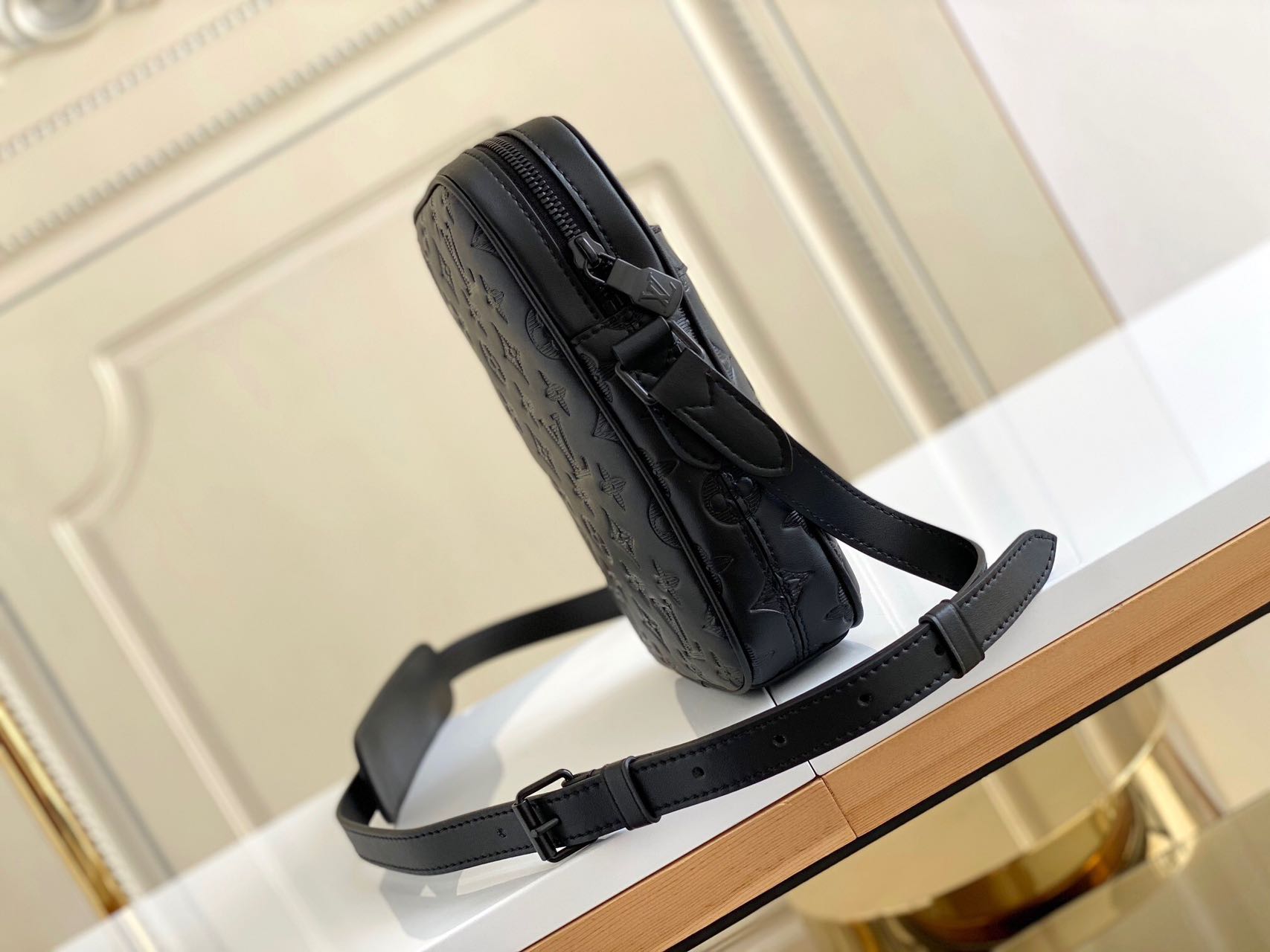 限定 Louis Vuitton　ダヌーヴ PM ★