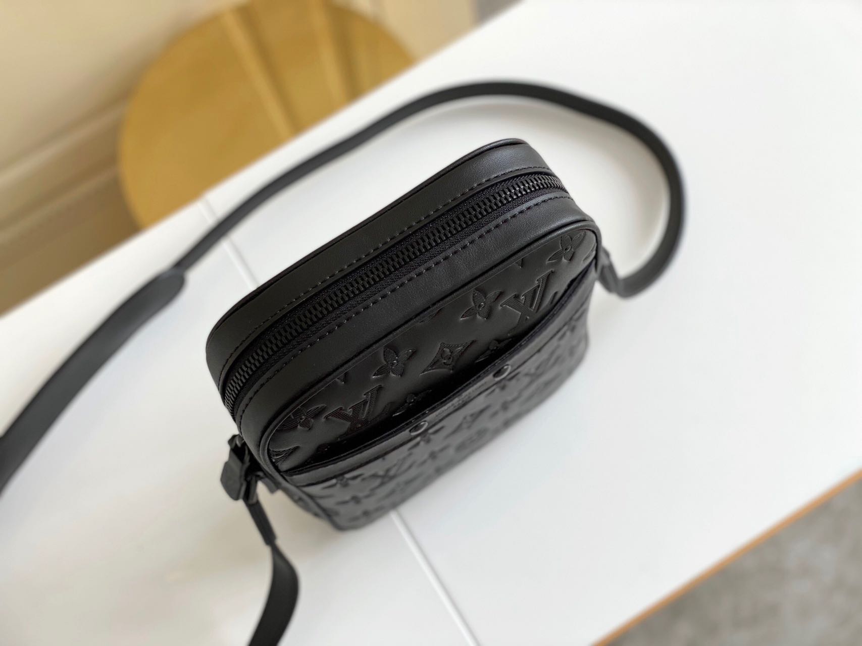 限定 Louis Vuitton　ダヌーヴ PM ★
