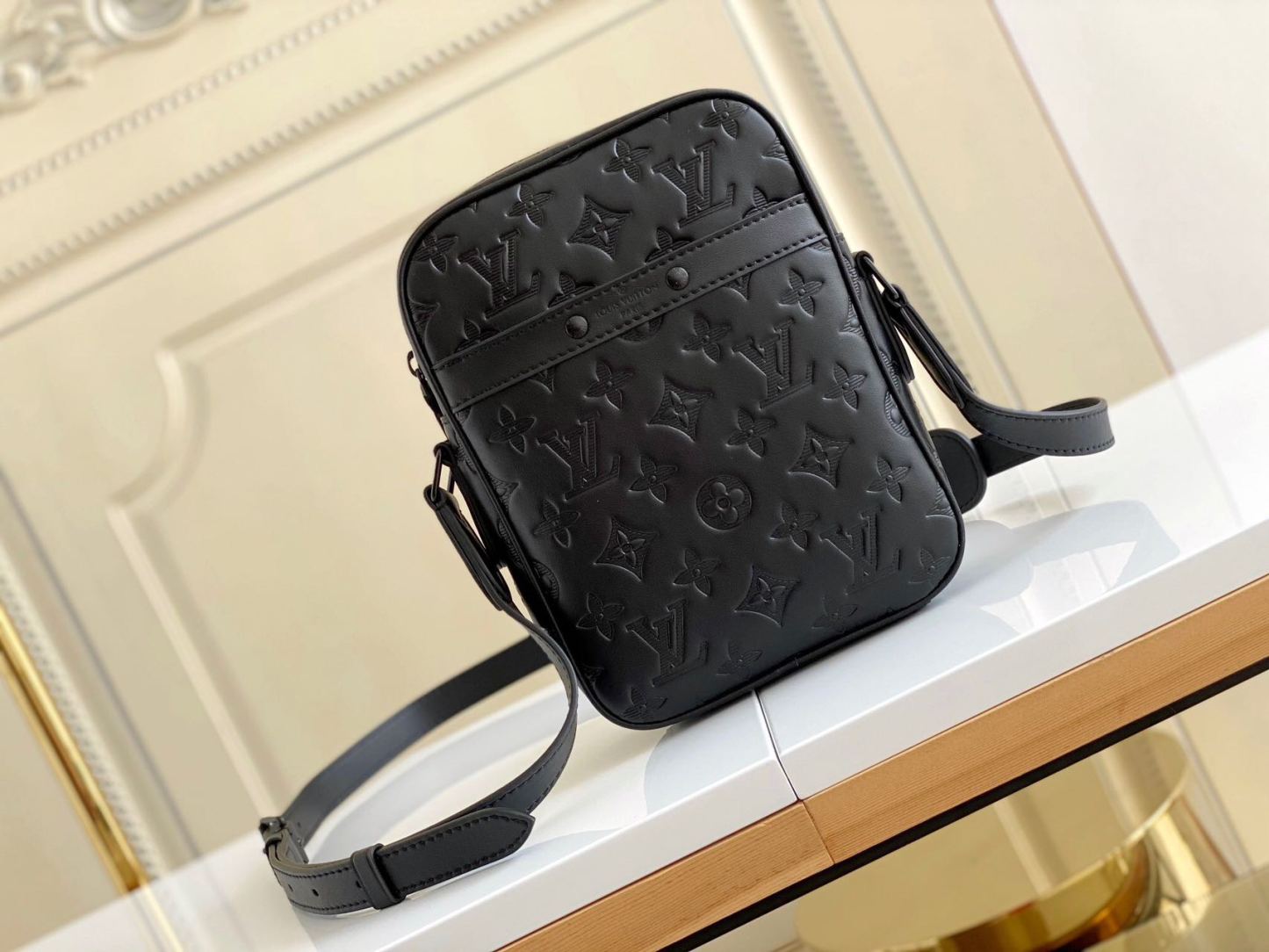 限定 Louis Vuitton　ダヌーヴ PM ★