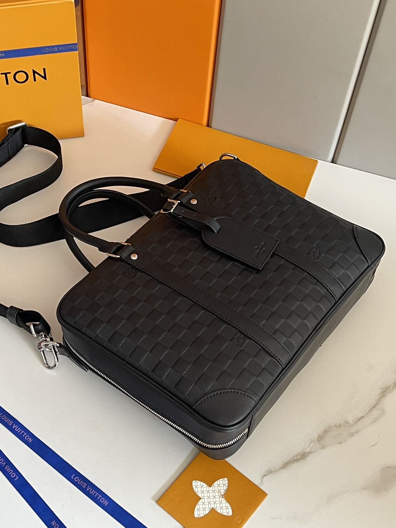 ◆ビジネスシーンを上質に【 LV 】シリウス・ブリーフケース