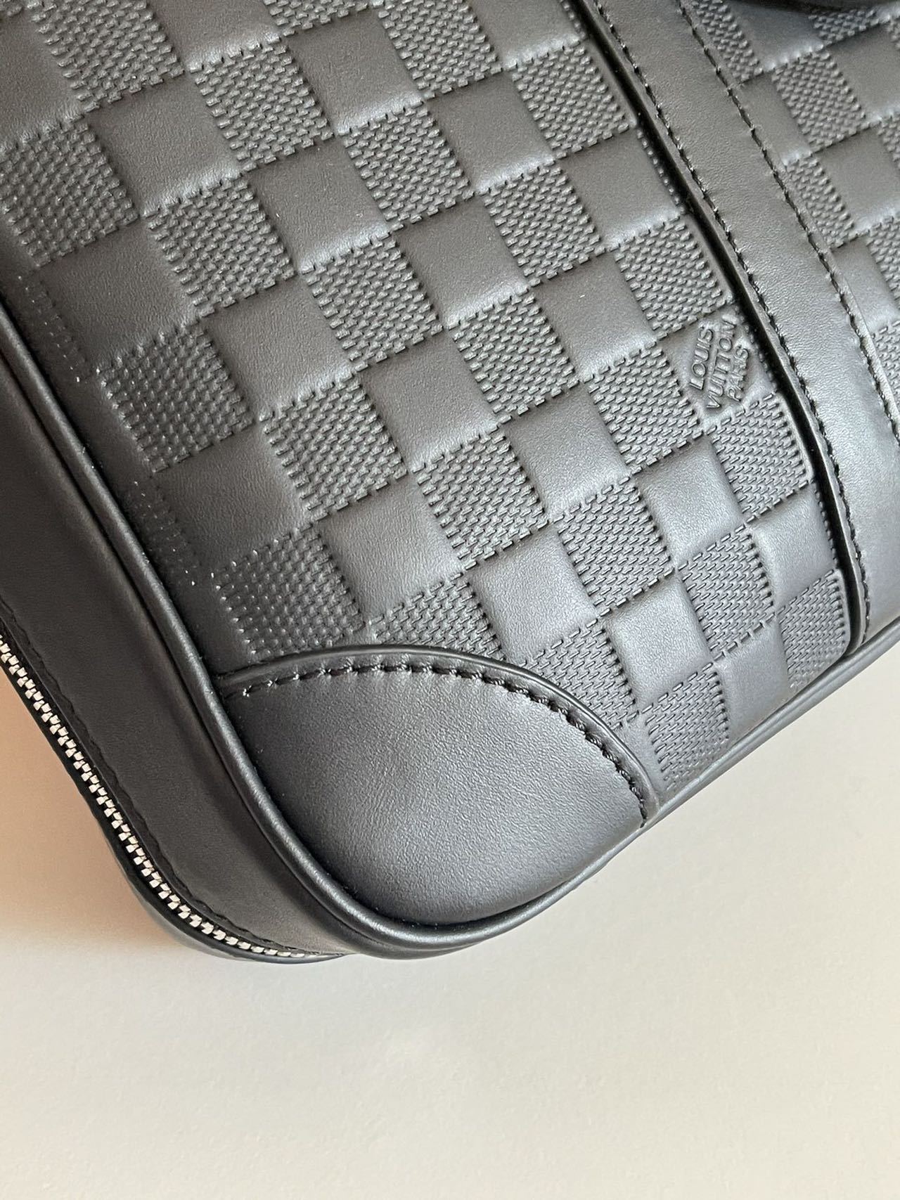 ◆ビジネスシーンを上質に【 LV 】シリウス・ブリーフケース