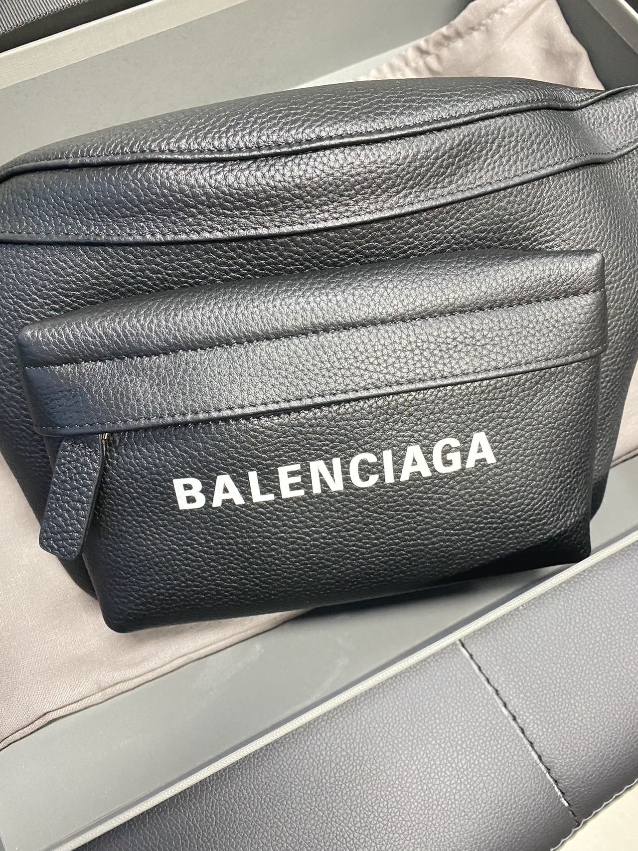 【BALENCIAGA】 ボディバッグ