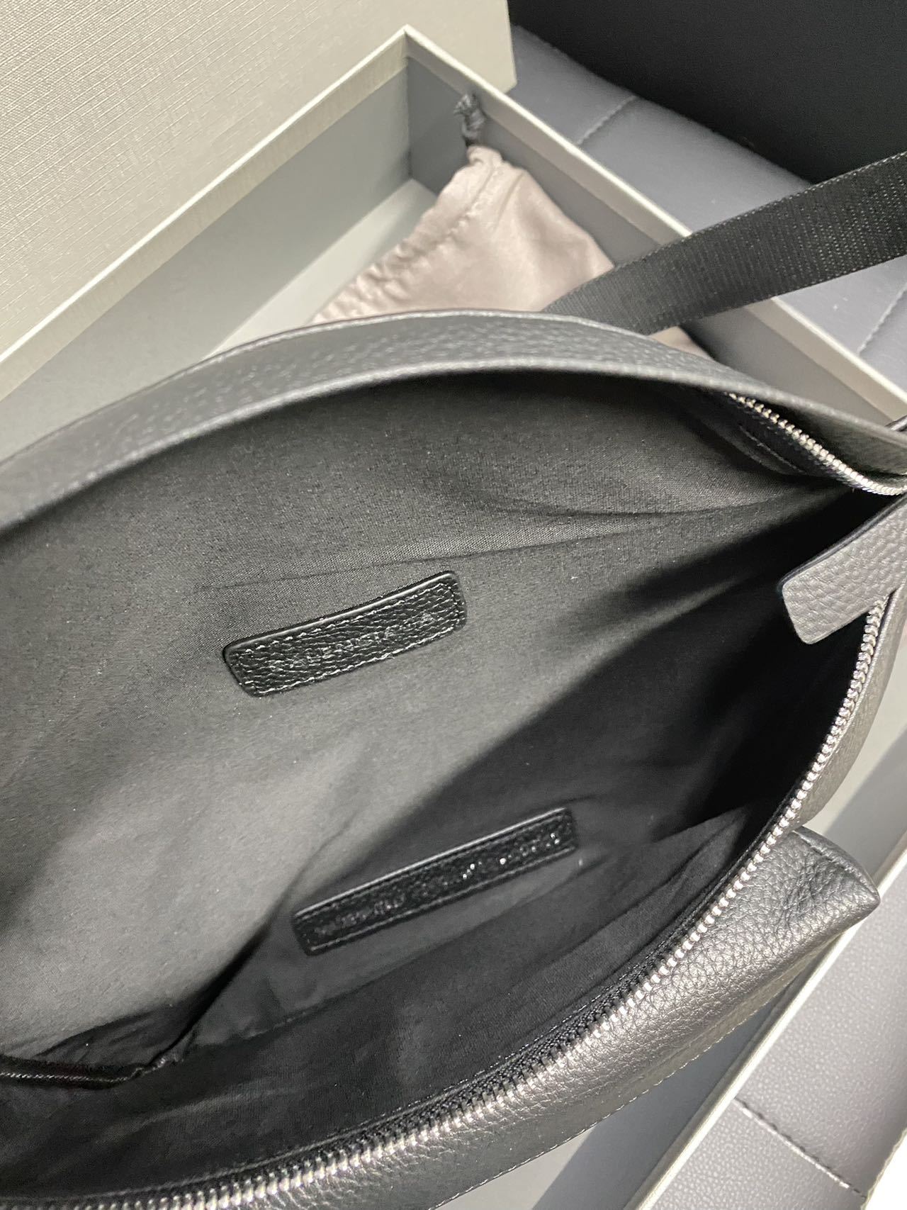 【BALENCIAGA】 ボディバッグ