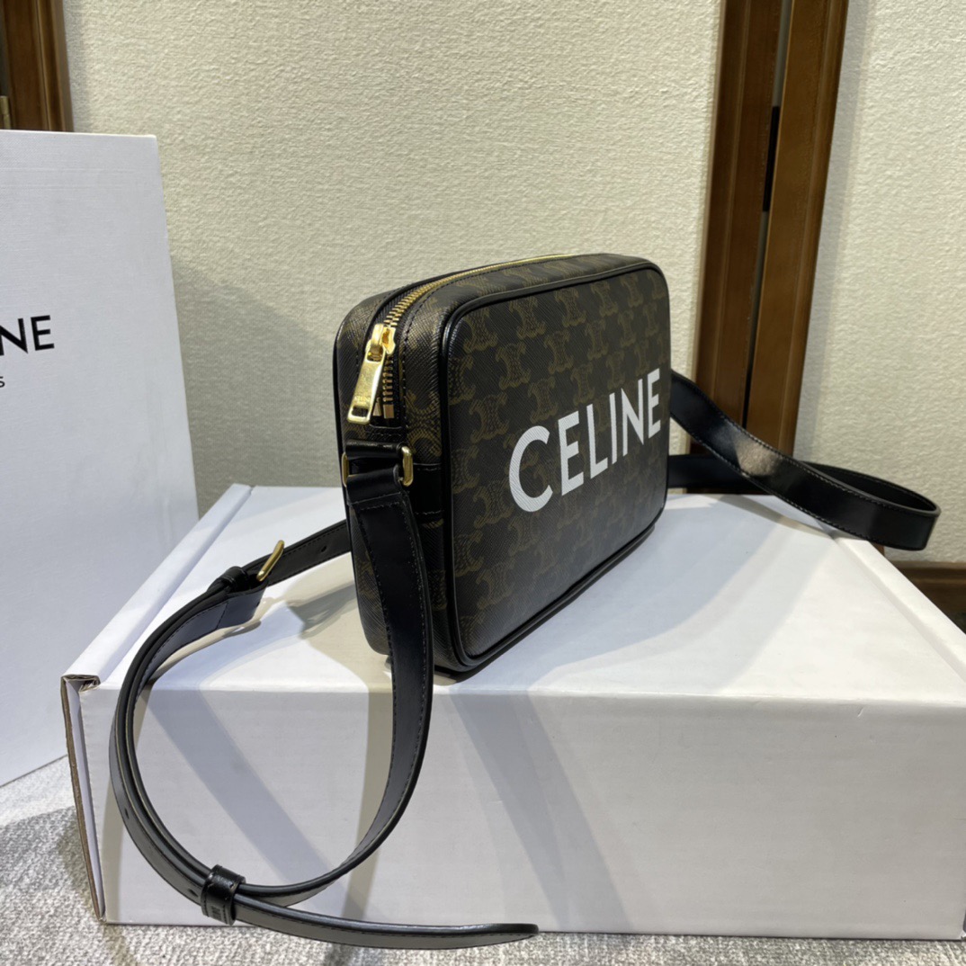 人気 CELINE トリオンフミディアム ショルダーバッグ