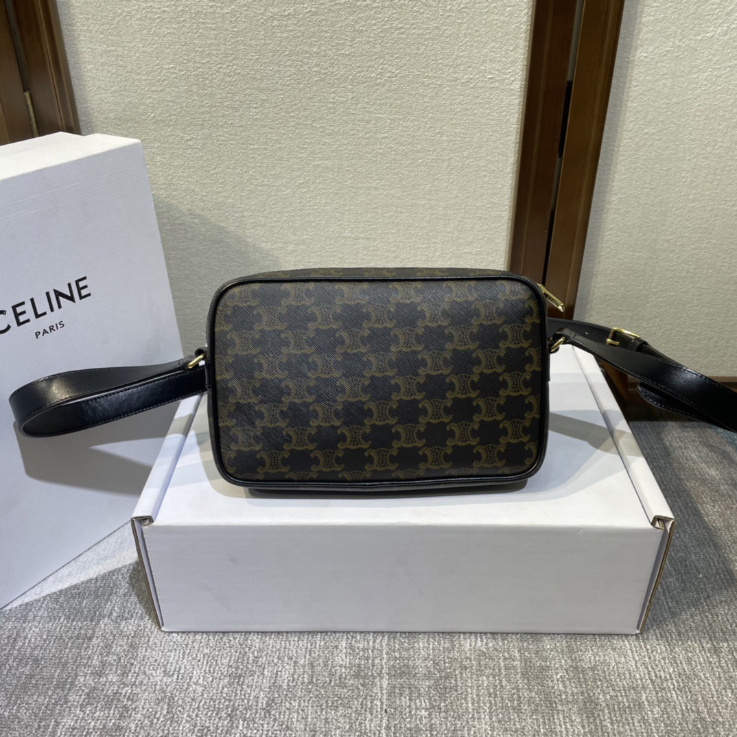 人気 CELINE トリオンフミディアム ショルダーバッグ