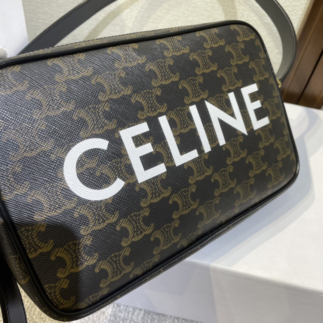 人気 CELINE トリオンフミディアム ショルダーバッグ