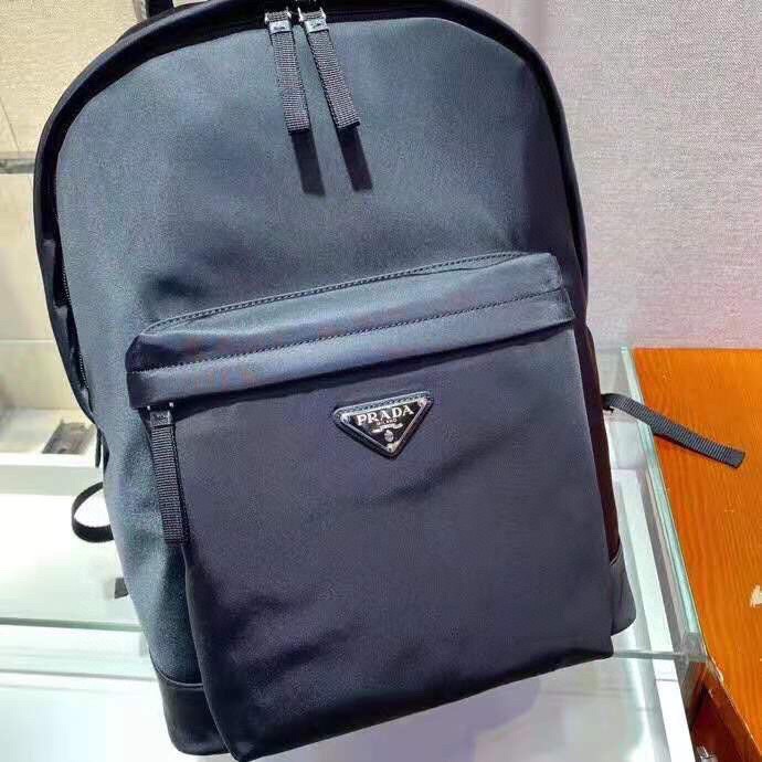 大人気☆PRADA☆シンプル バックパック☆