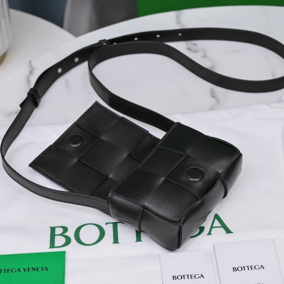 ミニバッグ【BOTTEGA VENETA】大人気 クロスボディバッグ
