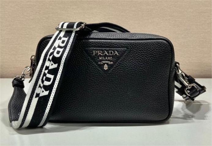 PRADA☆ ショルダーバッグ
