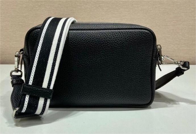 PRADA☆ ショルダーバッグ