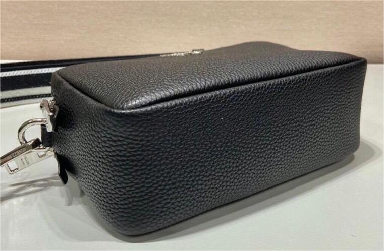 PRADA☆ ショルダーバッグ