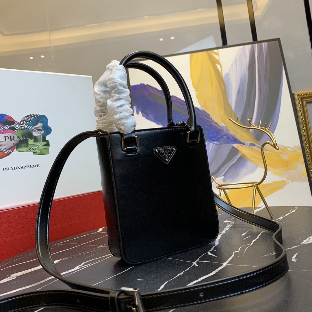 ♦PRADA♦ ショルダーバッグ