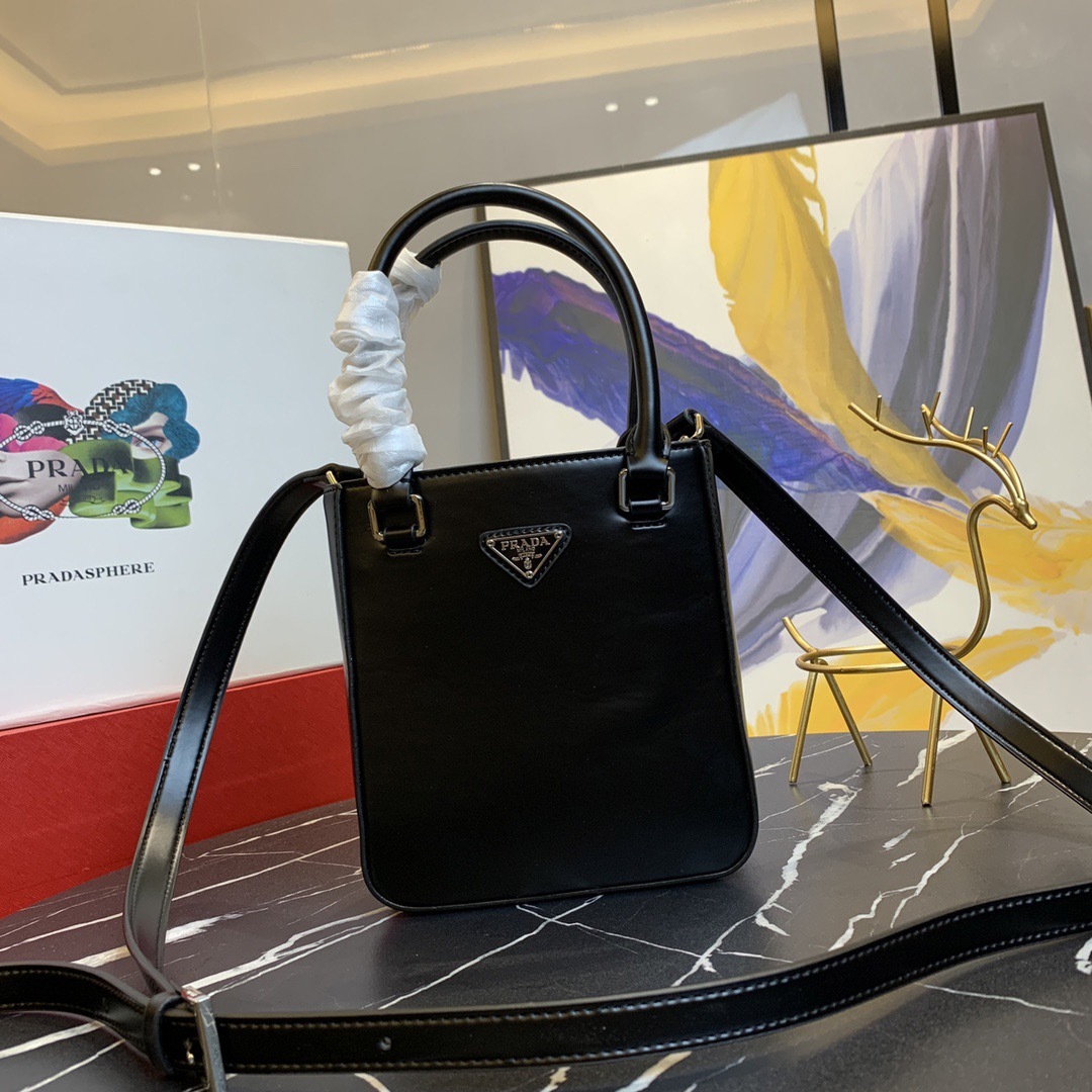 ♦PRADA♦ ショルダーバッグ