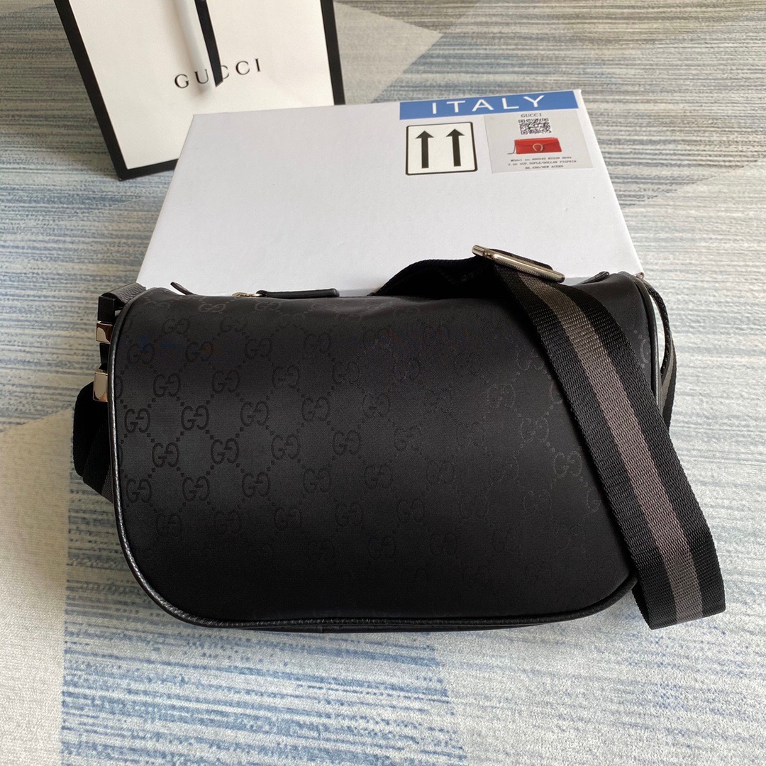 GUCCI■丈夫なGGナイロン ウエストバッグ