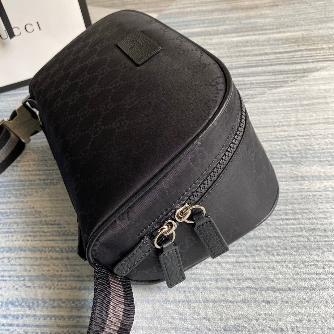 GUCCI■丈夫なGGナイロン ウエストバッグ