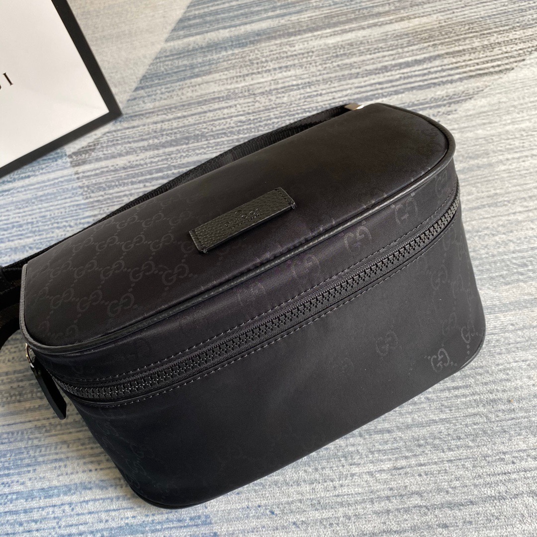 GUCCI■丈夫なGGナイロン ウエストバッグ