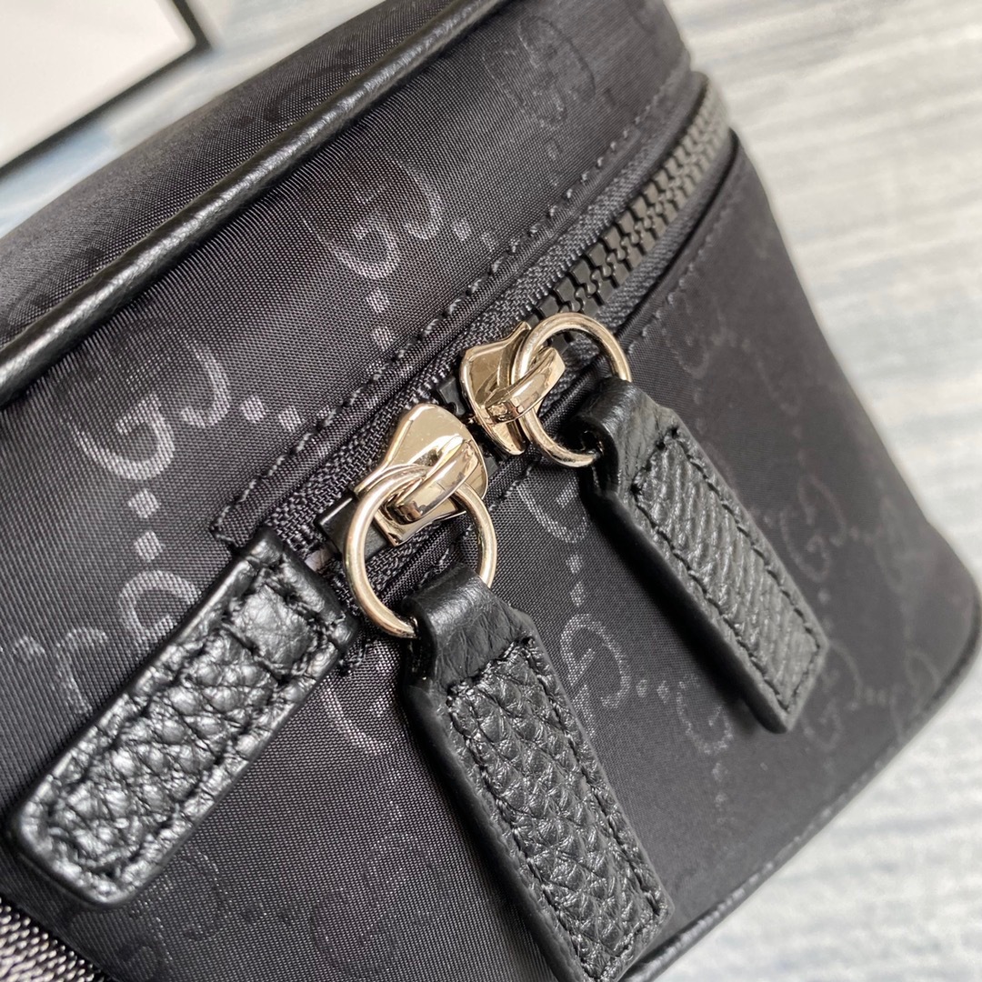 GUCCI■丈夫なGGナイロン ウエストバッグ