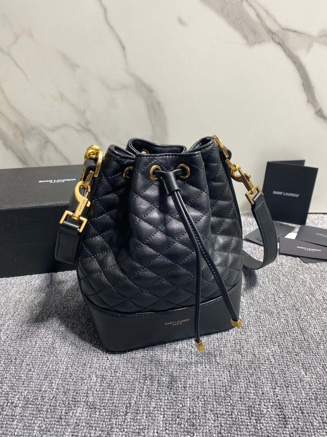 サンローラン　ショルダーバッグ