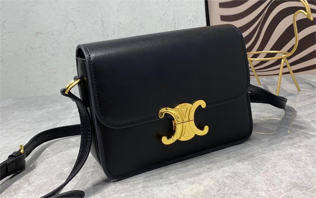 ★大人気★ 【CELINE】 トリオンフ ショルダーバッグ