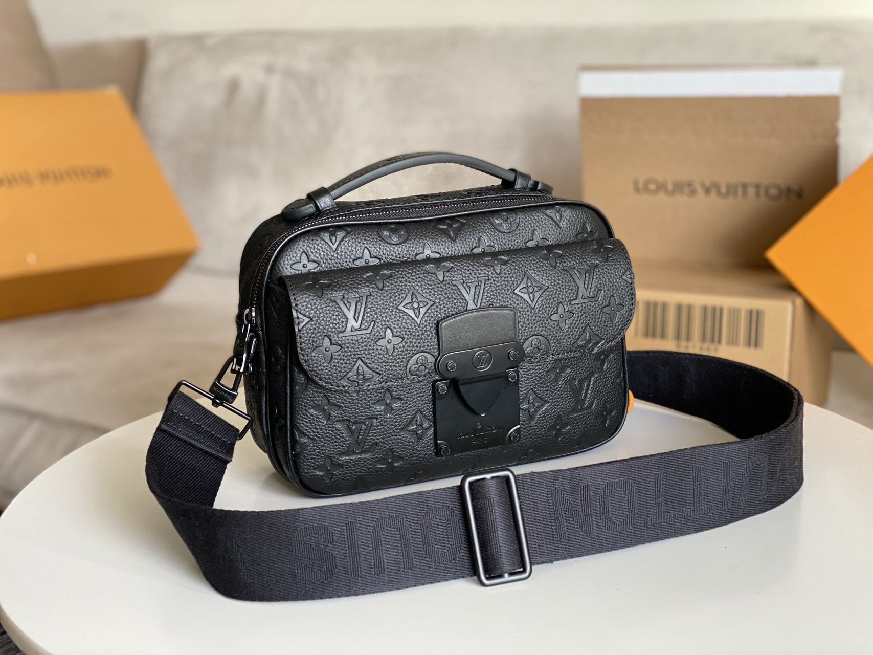 Louis vuitton◆ミニ ショルダーバッグ◆ ブルー レザー 黒 メッセンジャー