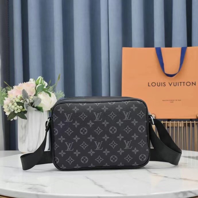 LOUIS VUITTON ルイヴィトン　ショルダーバッグ
