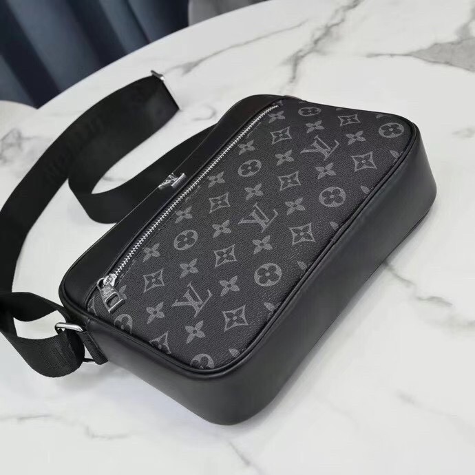 LOUIS VUITTON ルイヴィトン　ショルダーバッグ
