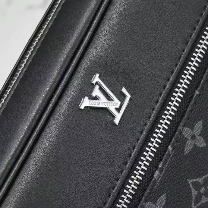 LOUIS VUITTON ルイヴィトン　ショルダーバッグ