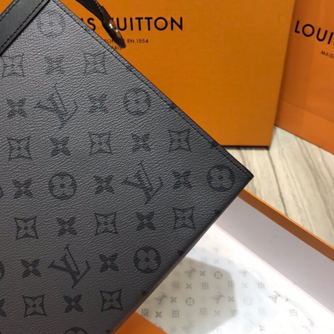雑誌 LEON 掲載Louis Vuitton★クラッチバッグ