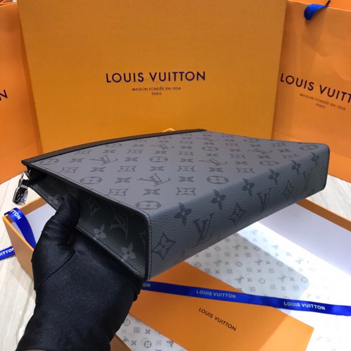 雑誌 LEON 掲載Louis Vuitton★クラッチバッグ