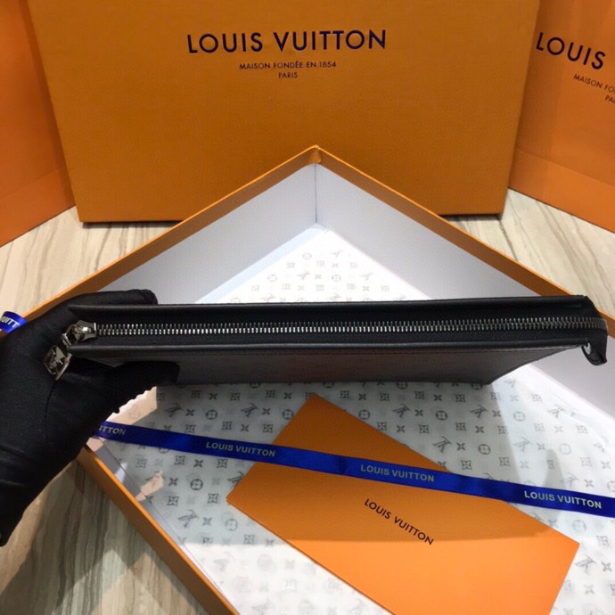 雑誌 LEON 掲載Louis Vuitton★クラッチバッグ
