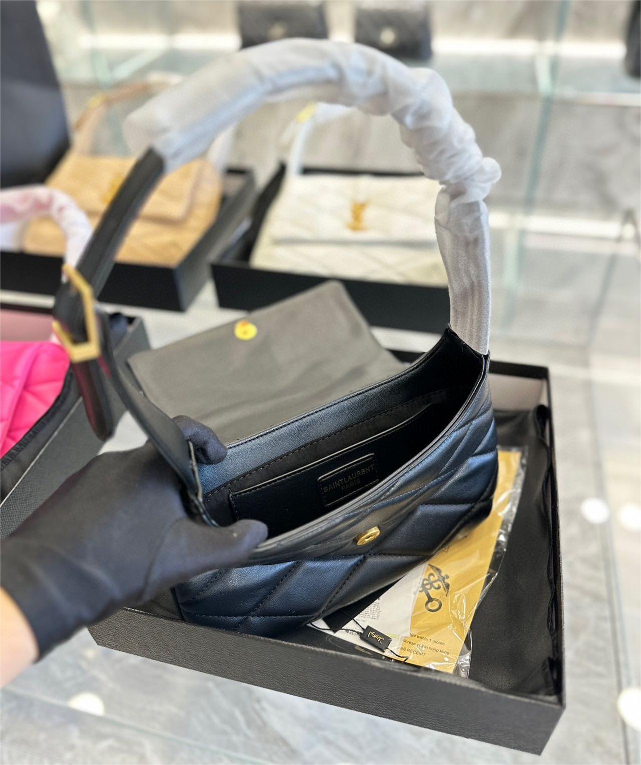 YSL イヴ サンローラン ショルダーバッグ