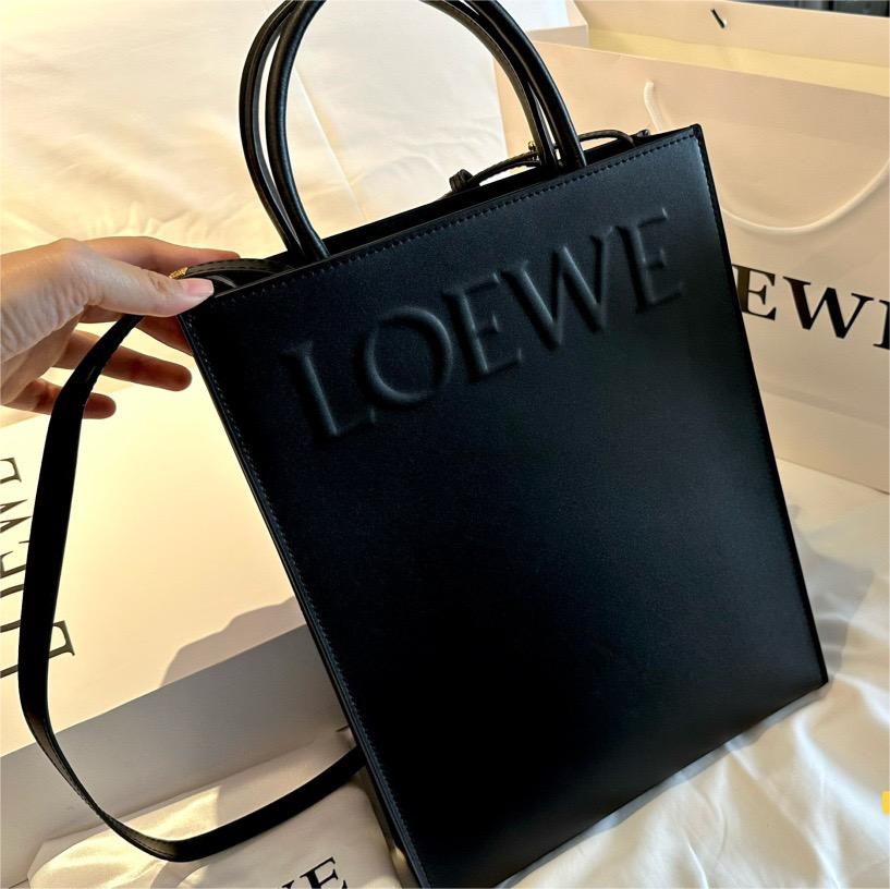 LOEWE　ショルダーバッグ