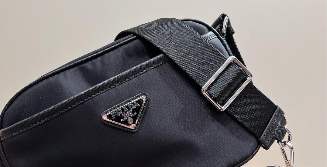 PRADA Re-Nylon ショルダーバッグ