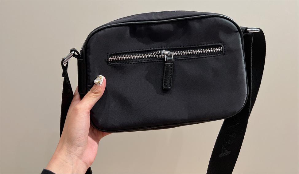 PRADA Re-Nylon ショルダーバッグ