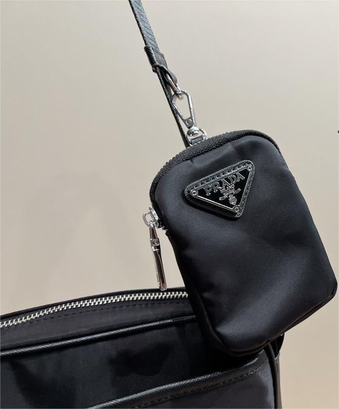 PRADA Re-Nylon ショルダーバッグ