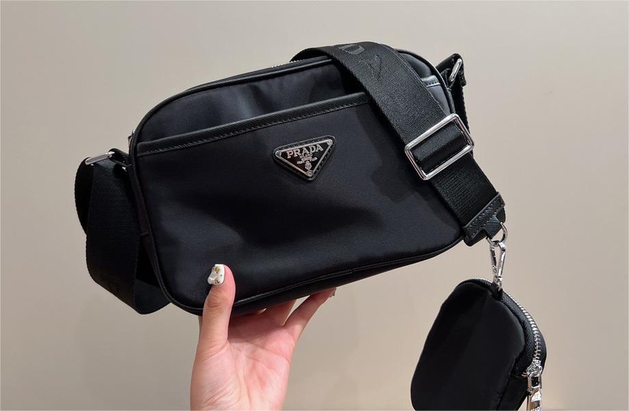 PRADA Re-Nylon ショルダーバッグ